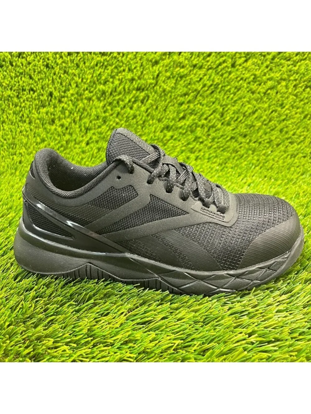 Reebok‎ Nanoflex TR Boys Size 6Y Black Composite Toe Safety Work Shoes Sneakers